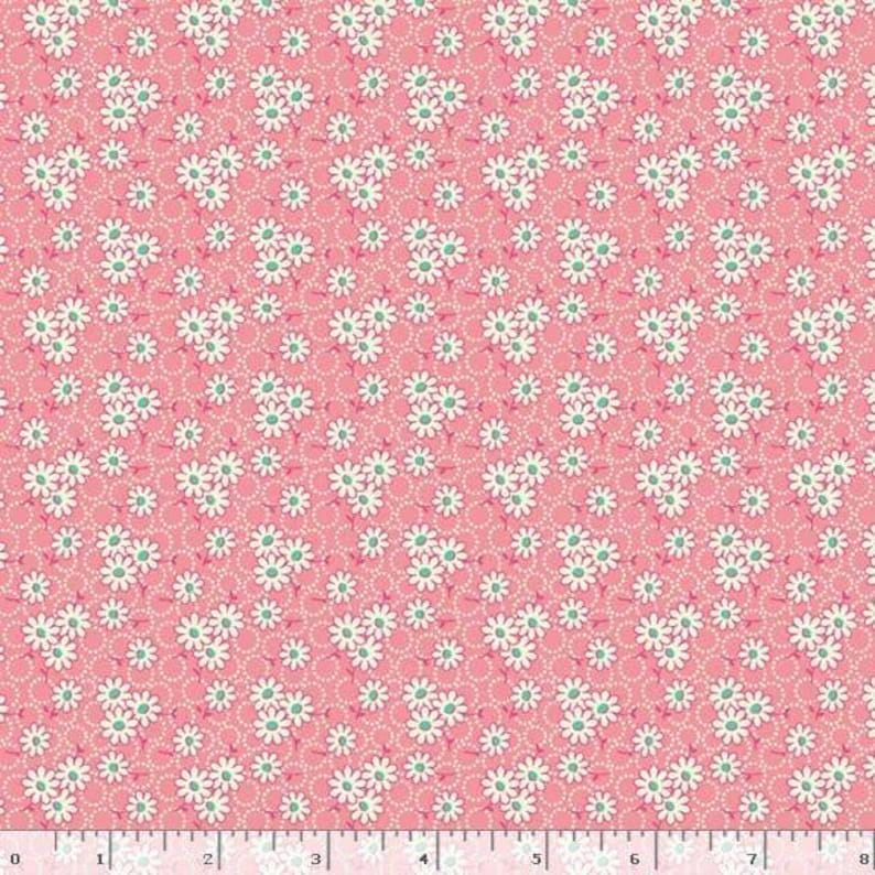 Aunt Grace Goes Scrappy by Julie Rothermel for Marcus Fabrics R35 1527D Pink Floral sold by the 1/2 yd.